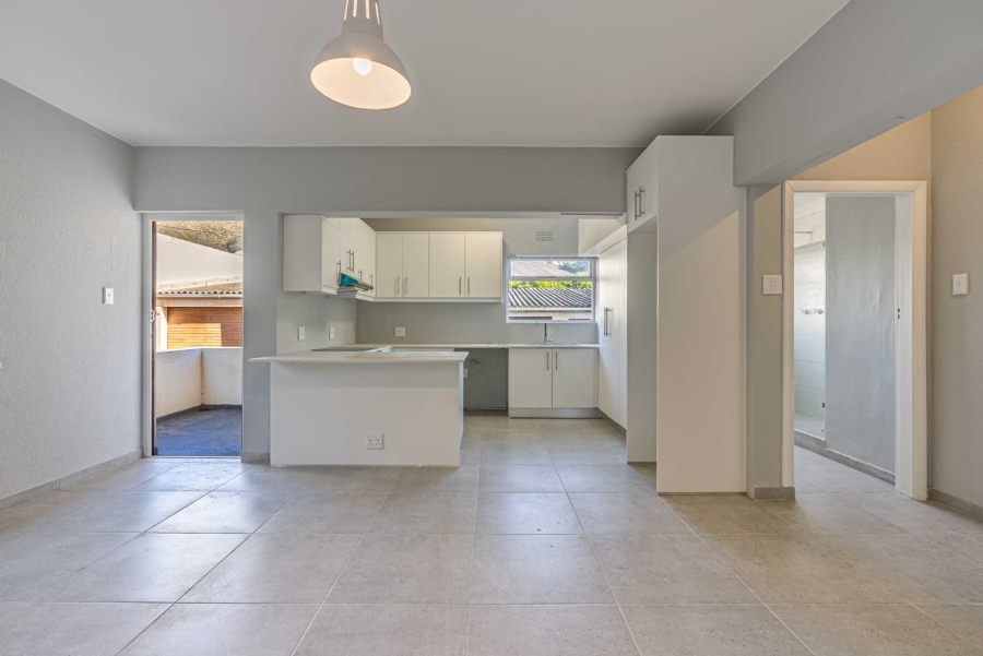 1 Bedroom Property for Sale in Sea Point Western Cape